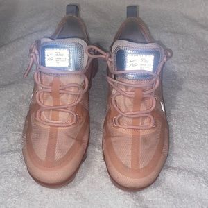 Nike vapor max size 7 worn a few times